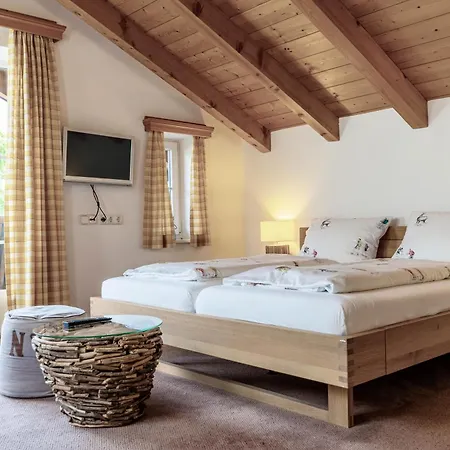 Guest house Gaestehaus Quirin