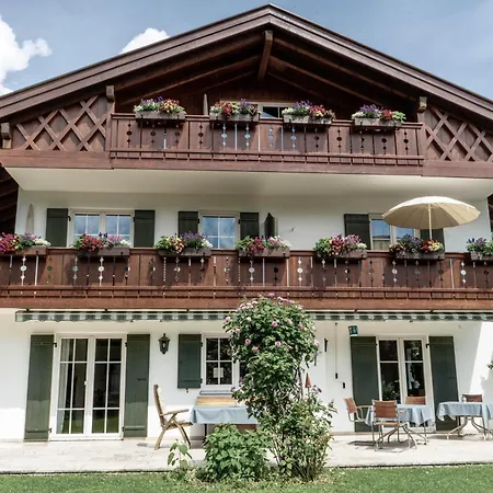 Gaestehaus Quirin Penzion Garmisch-Partenkirchen