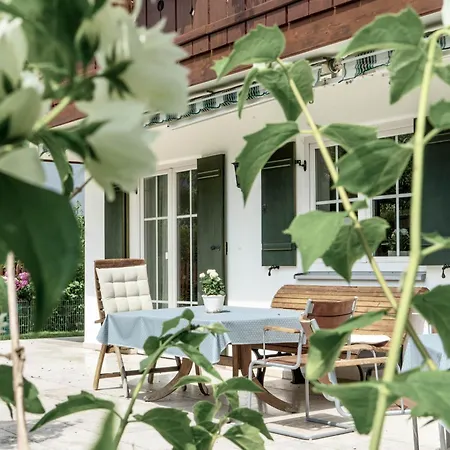 Gaestehaus Quirin Penzion 3*