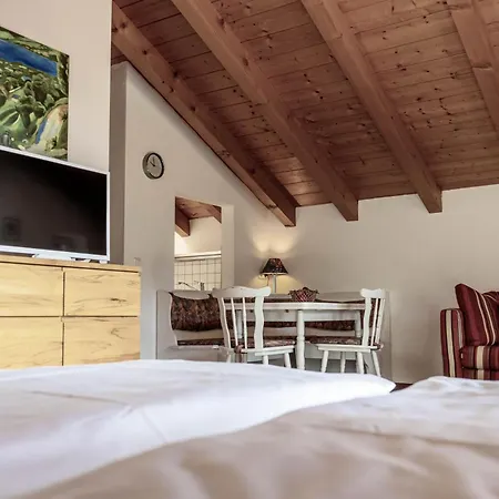 Penzion Gaestehaus Quirin 3*